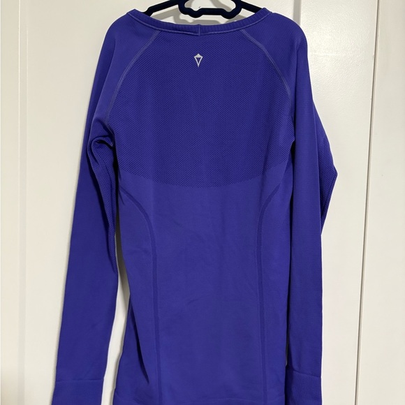 Ivivva‎ by Lululemon Purple Fly Tech Long Sleeve Athletic Kid's Top Girl's 10 - Picture 2 of 7